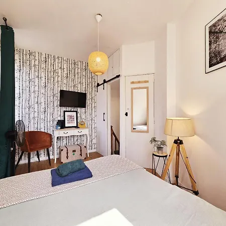 Cosy Et Atypique Maison